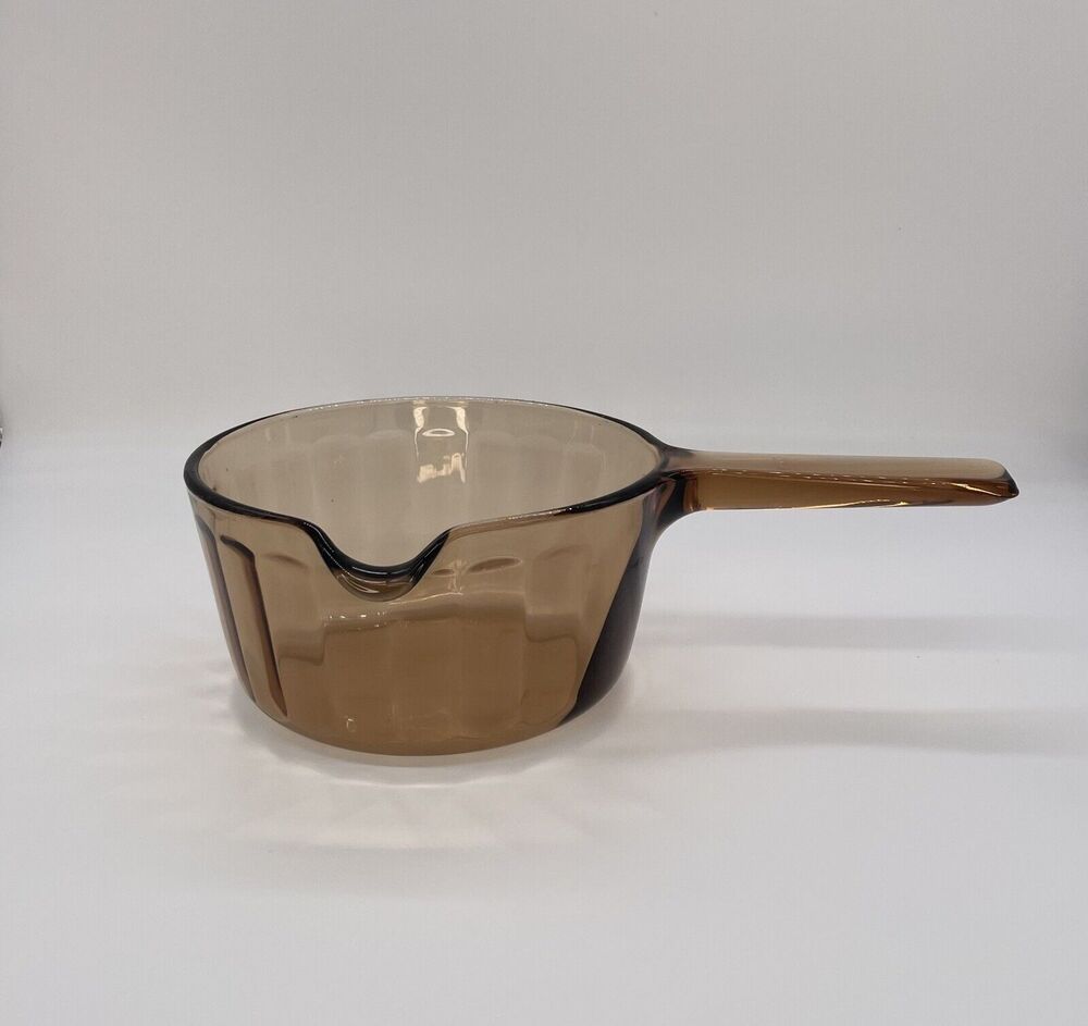 Corning Ware Vision Amber Glass Sculpted Cookware 1L A sauce pot w/ pour spout